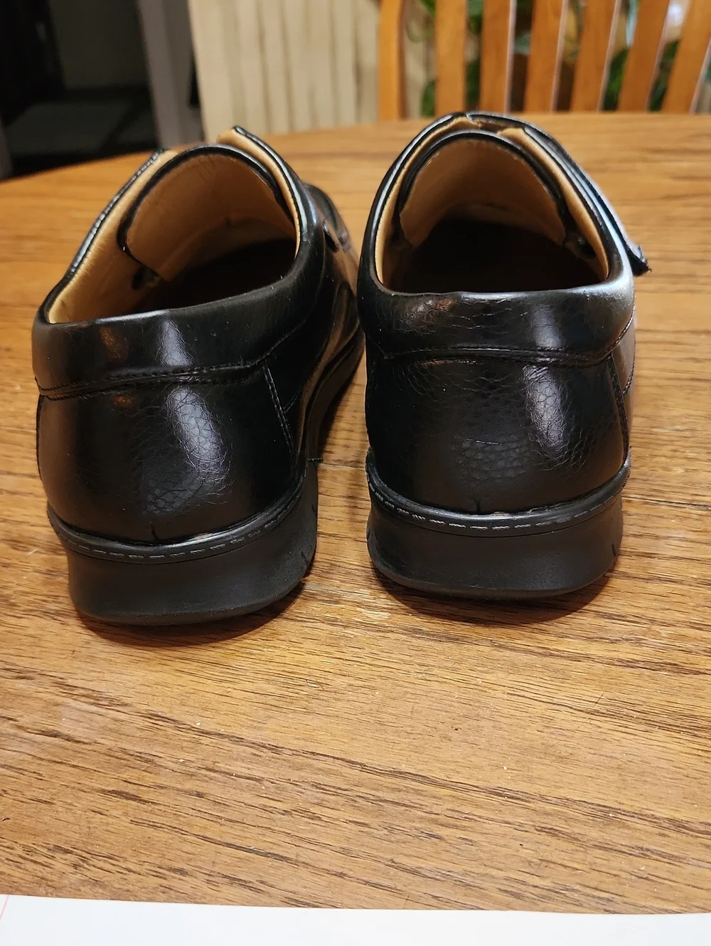 Maximus Comfort Slip On Velcro Closure Dress Shoes Size 8W
